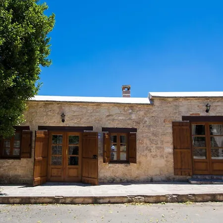 Droushia Corner House *
