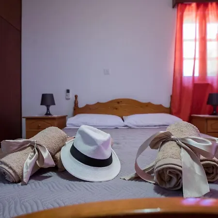 Droushia Corner House Tatil Evi Dhrousha
