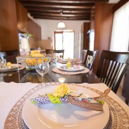 Casa vacanze Droushia Corner House