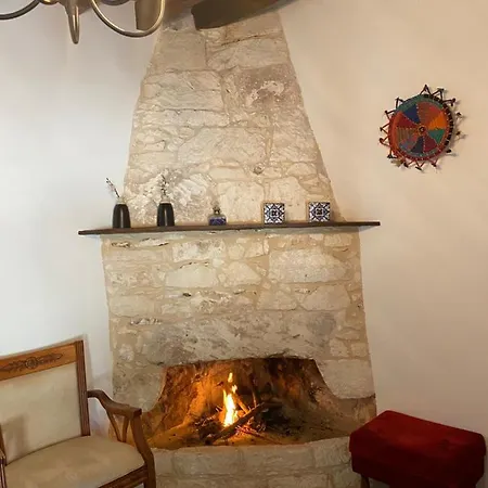 Droushia Corner House